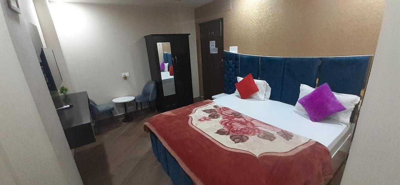 Hotel Lilac Doors Πάτνα Εξωτερικό φωτογραφία